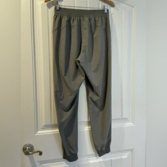 Lululemon  Mid Rise Travel Joggers Green Preppy Neutral Weekend Lounge Active - Picture 7 of 9